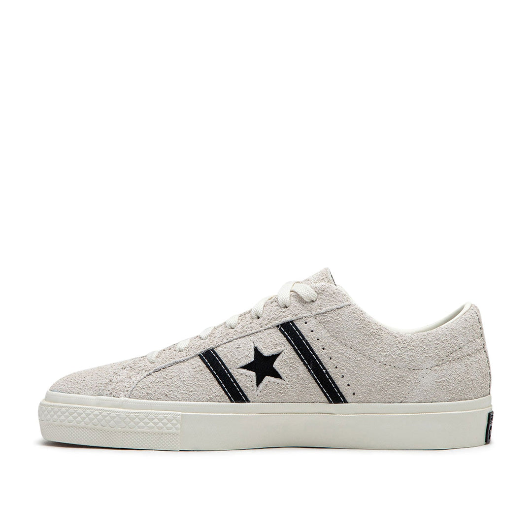 Converse One Star Academy Pro Suede (Crème / Zwart)