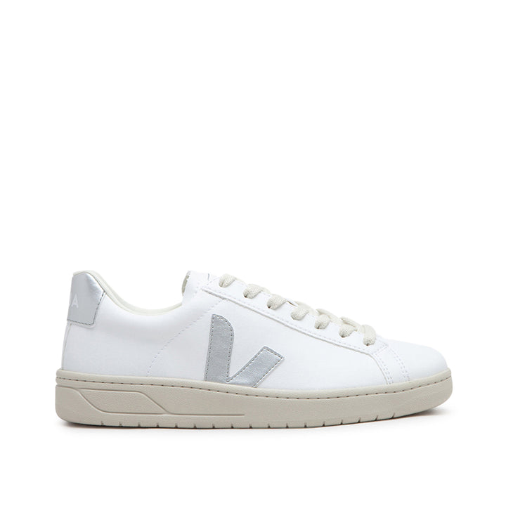 Veja WMNS URCA CWL (White / Silver)